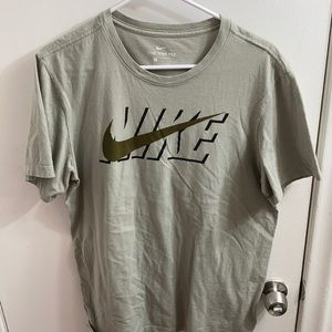 NIKE shirt